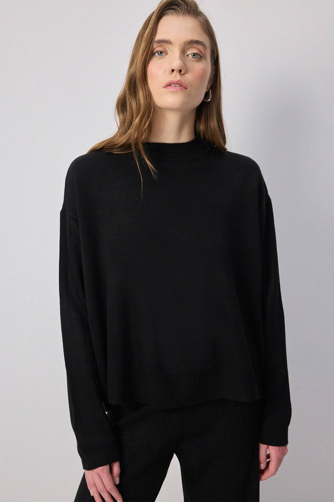 Set maglia e pantaloni in maglia a costine nero