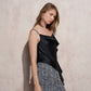 Top fluido drappeggiato con spalline sottili