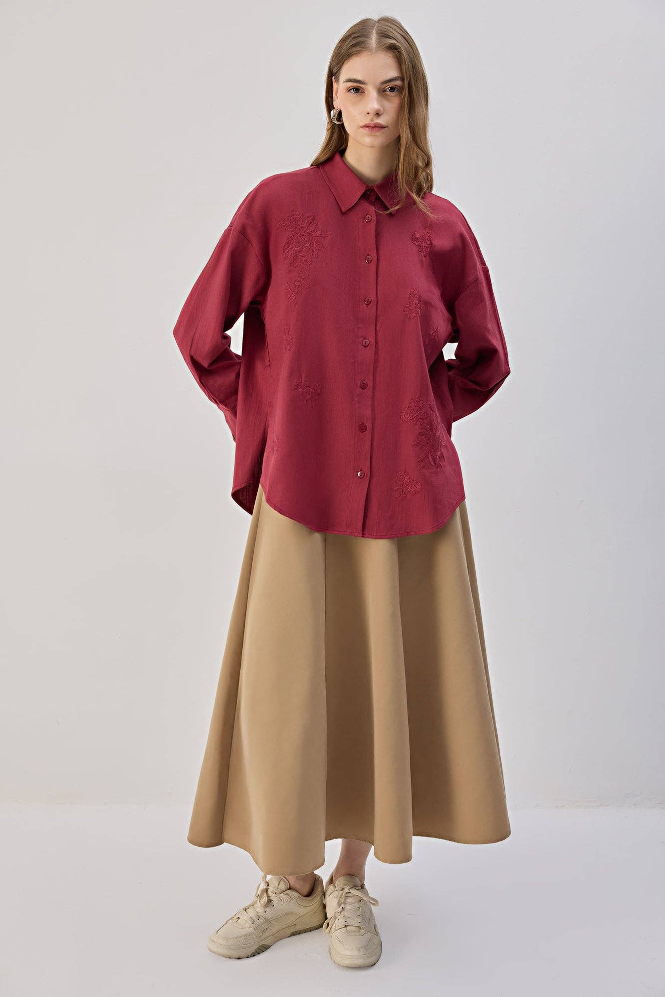 Camicia in gabardine ricamata
