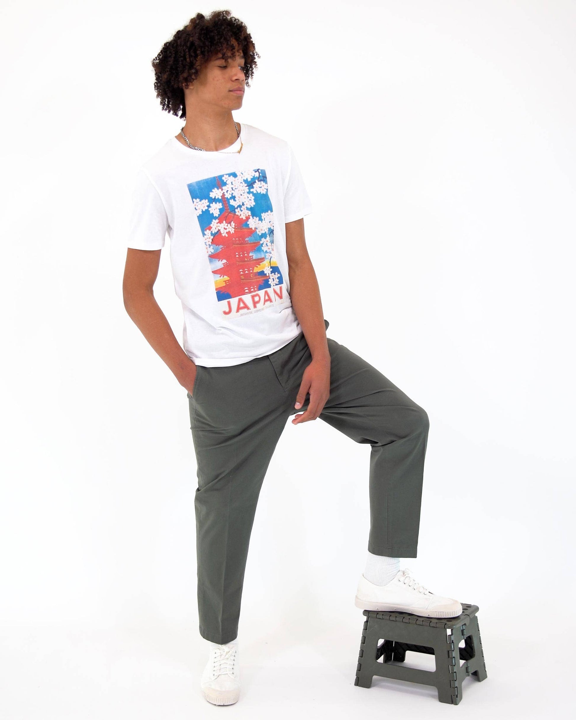 T-shirt grafica pagoda giapponese in cotone biologico