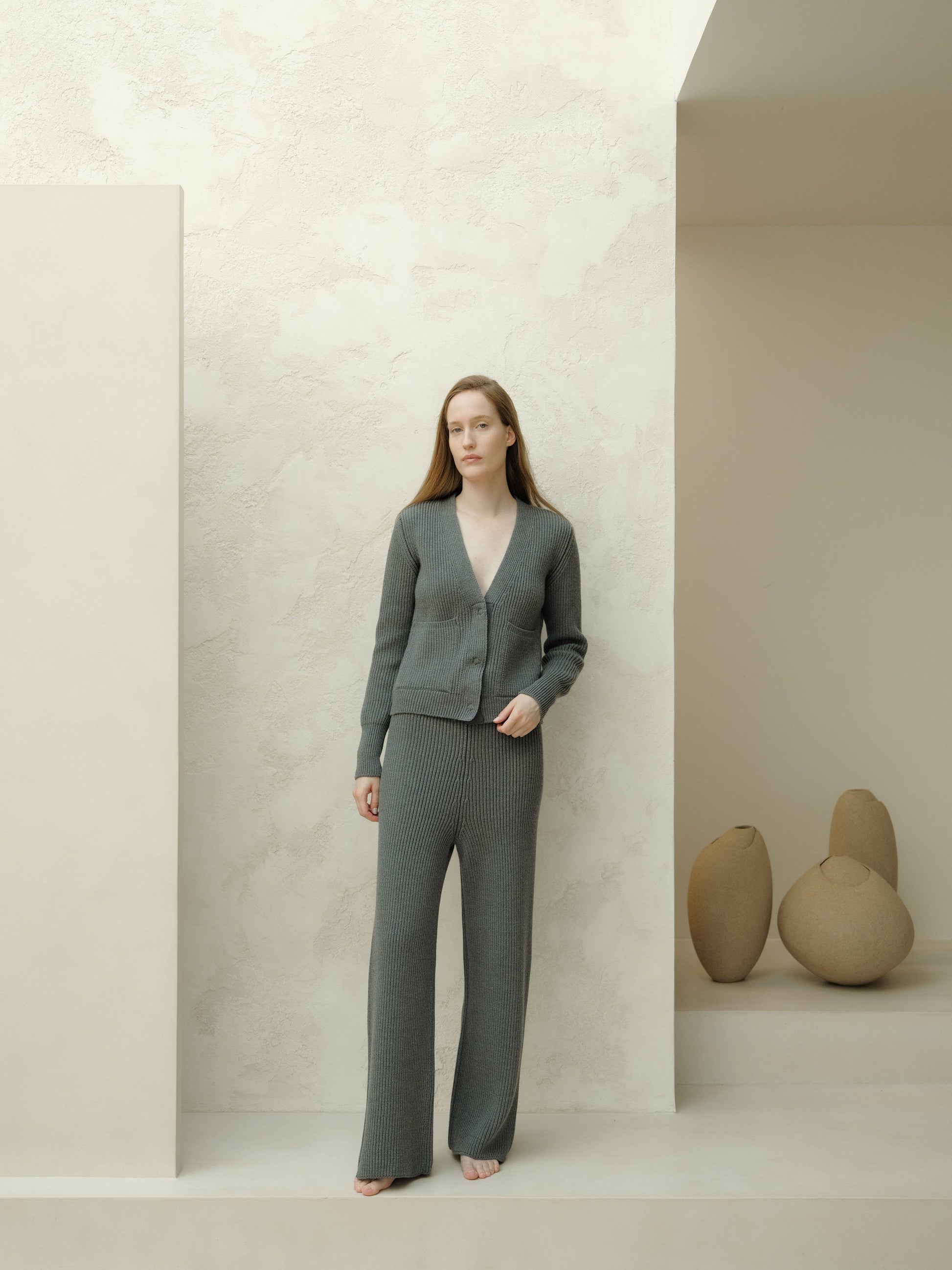 Cardigan in lana merino extrafine a coste