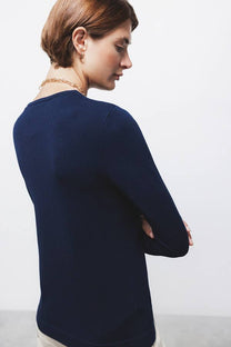 Maglione a maglia rasata con scollo tondo