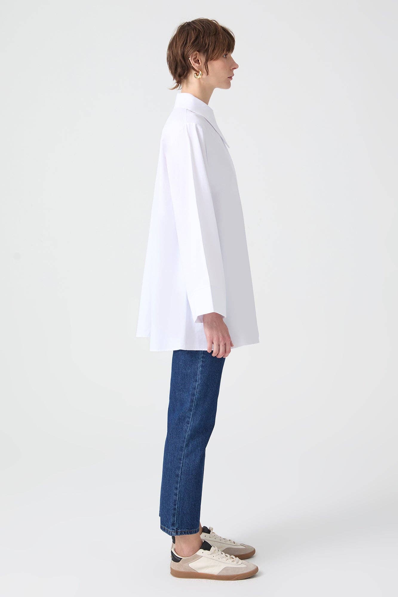 Camicia asimmetrica oversize in popeline bianca