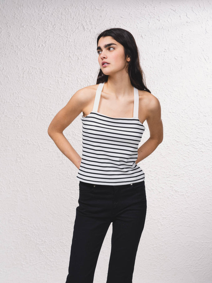 Top a righe con spalline incrociate