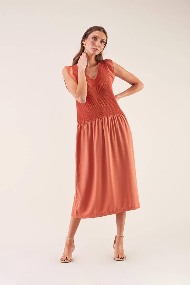 Abito midi in cotone con inserto a rete e scollo a V