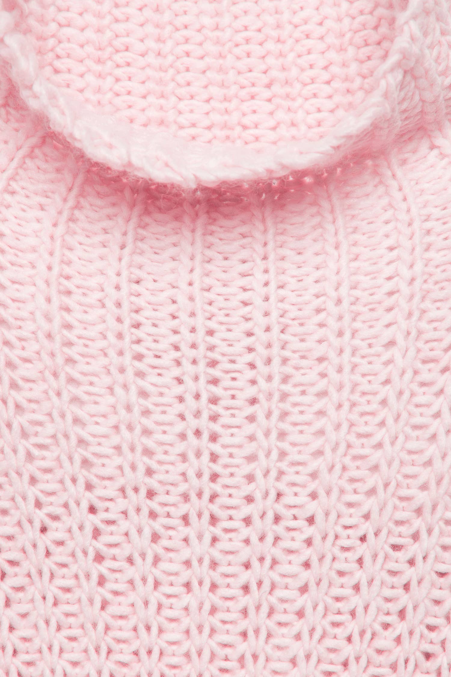 Maglione a trecce con collo alto rosa