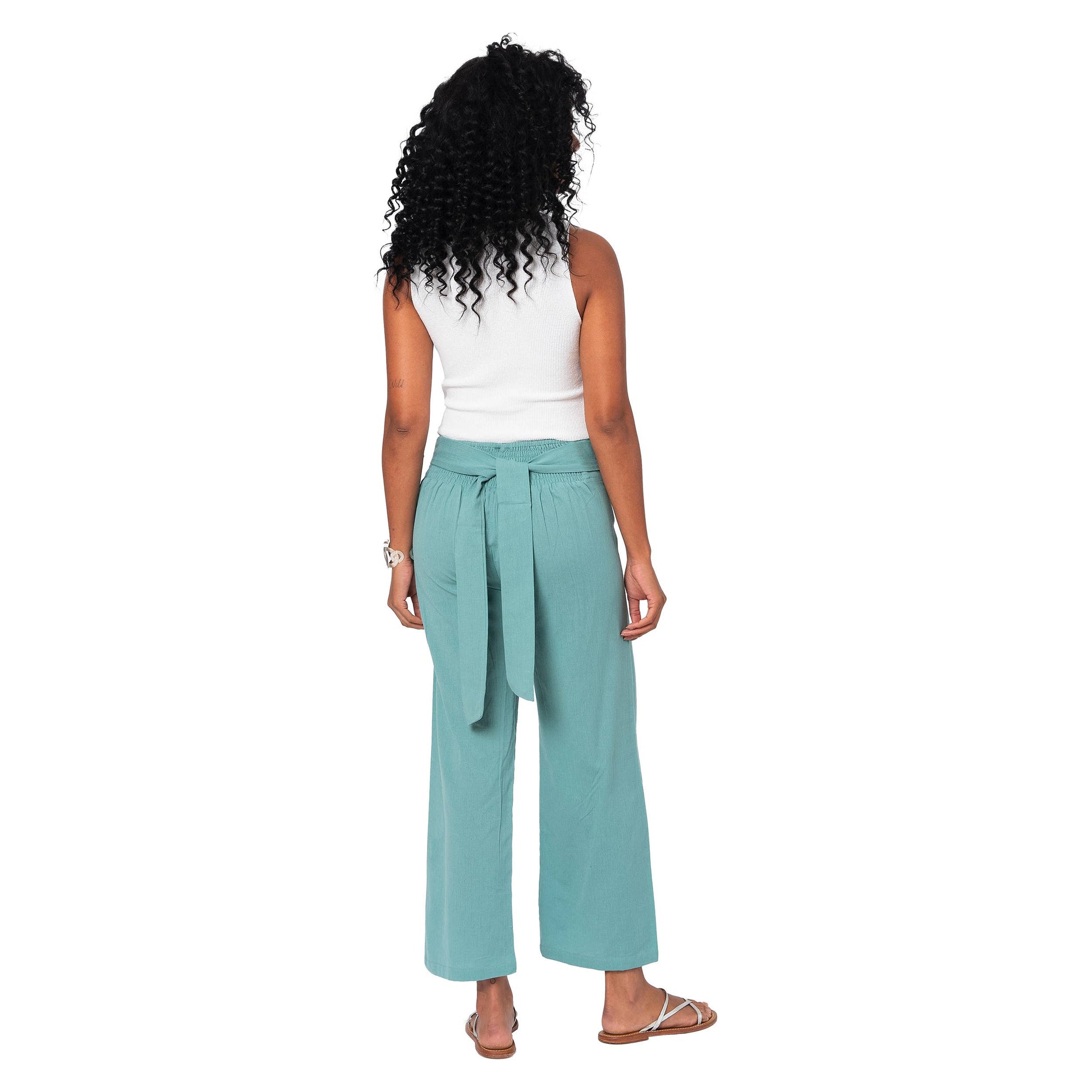 Pantaloni estivi cropped in cotone e lino turchese