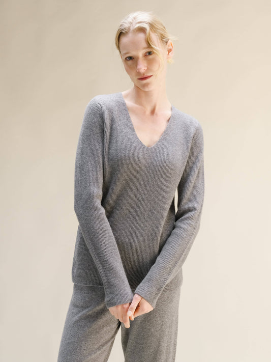 Maglia a coste con scollo a V in misto cashmere