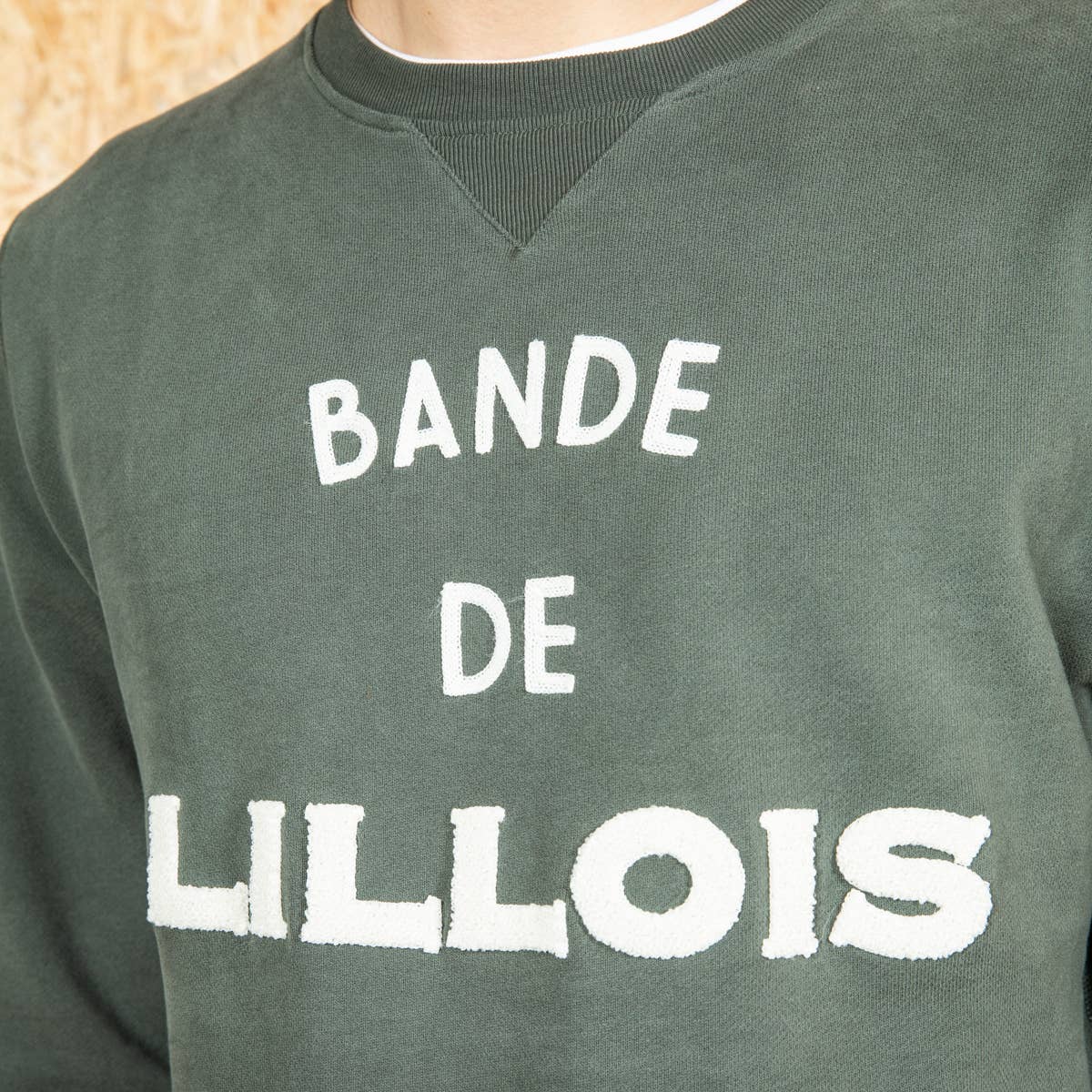 Felpa girocollo “Bande de Lillois” color kaki