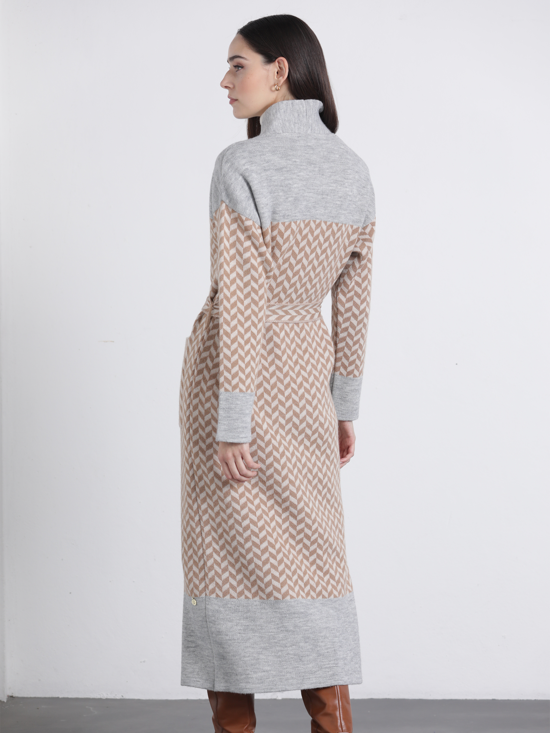 Cappotto lungo jacquard con cintura