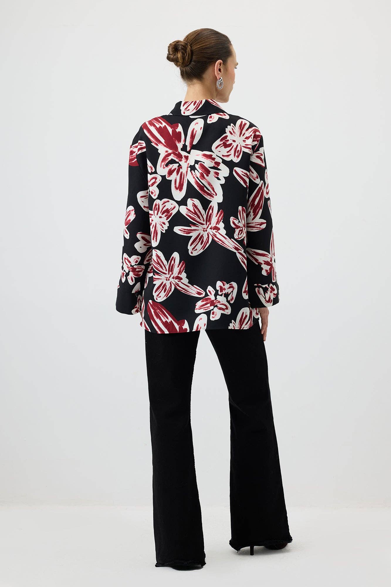 Camicia stampata con polsini ampi