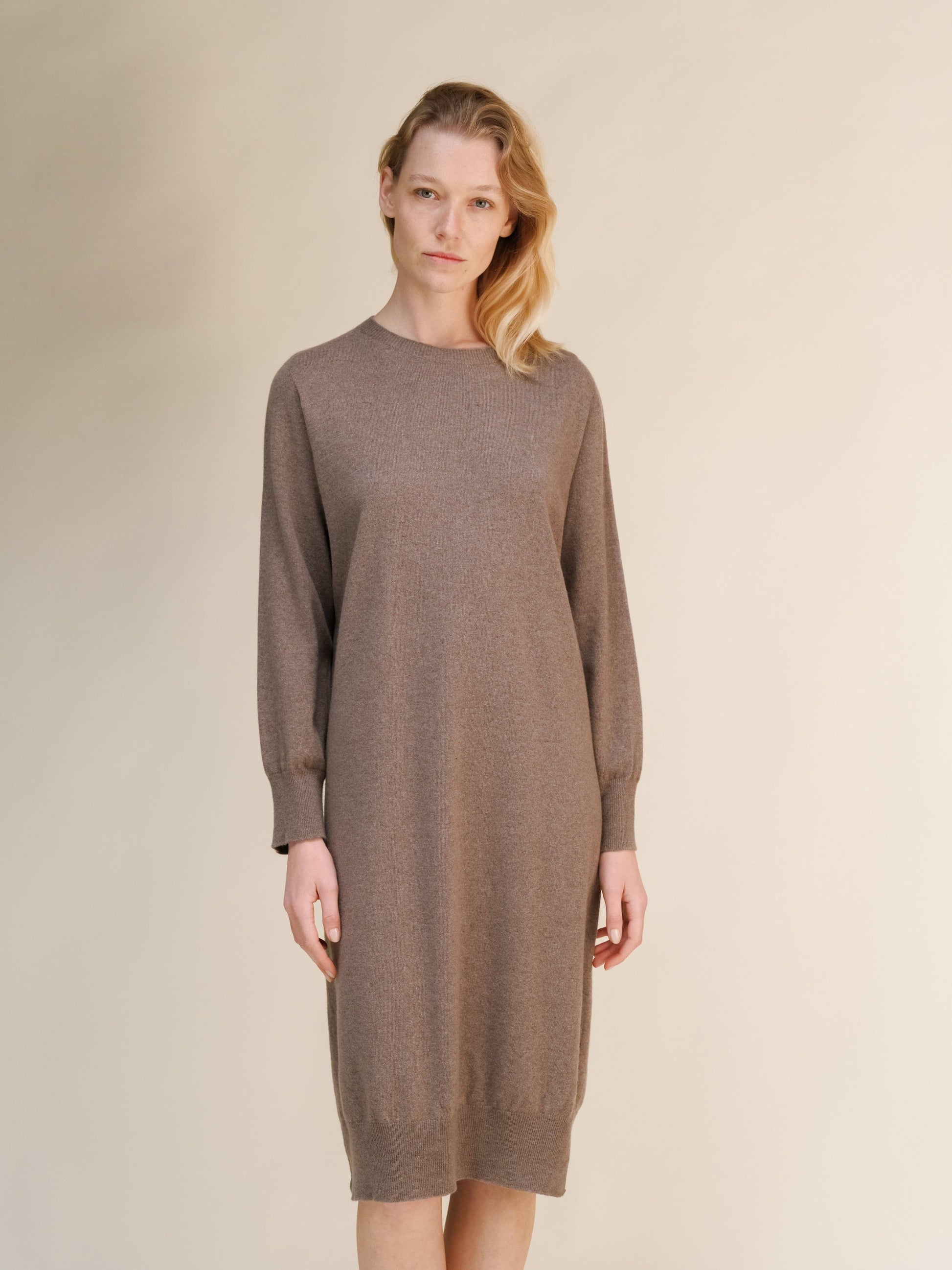 Abito midi in misto cashmere knit senza cuciture