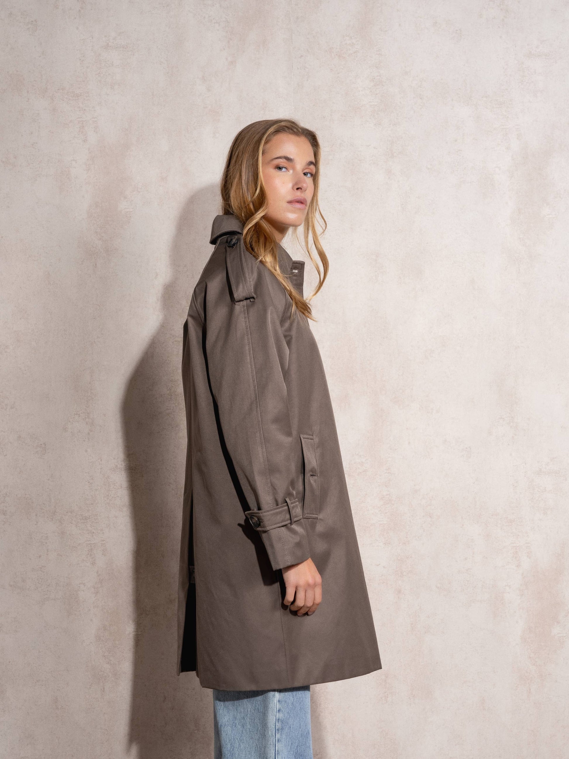 Impermeabile donna con bottoni effetto tartaruga