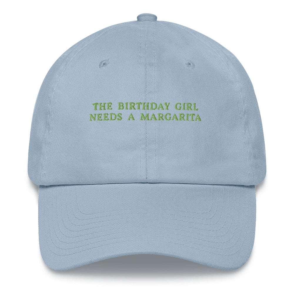 Cappellino ricamato "The Birthday Girl Needs a Margarita"