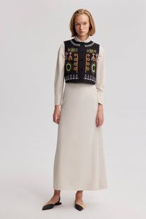 Gilet in lino ricamato