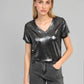 T-shirt metallizzata antracite con scollo a V