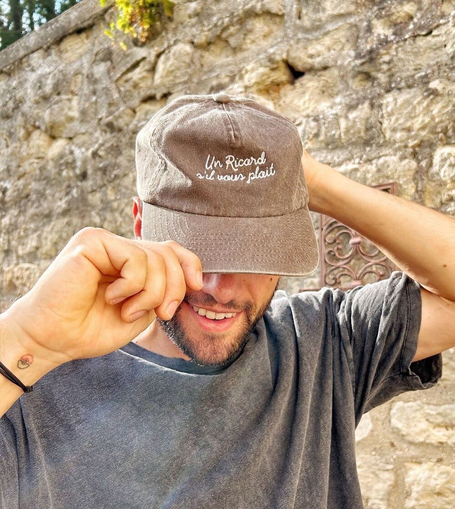 Cappellino vintage ricamato “Un Ricard, s’il vous plaît”