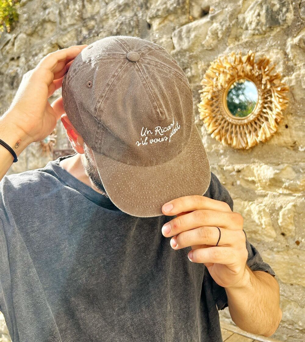 Cappellino vintage ricamato “Un Ricard, s’il vous plaît”