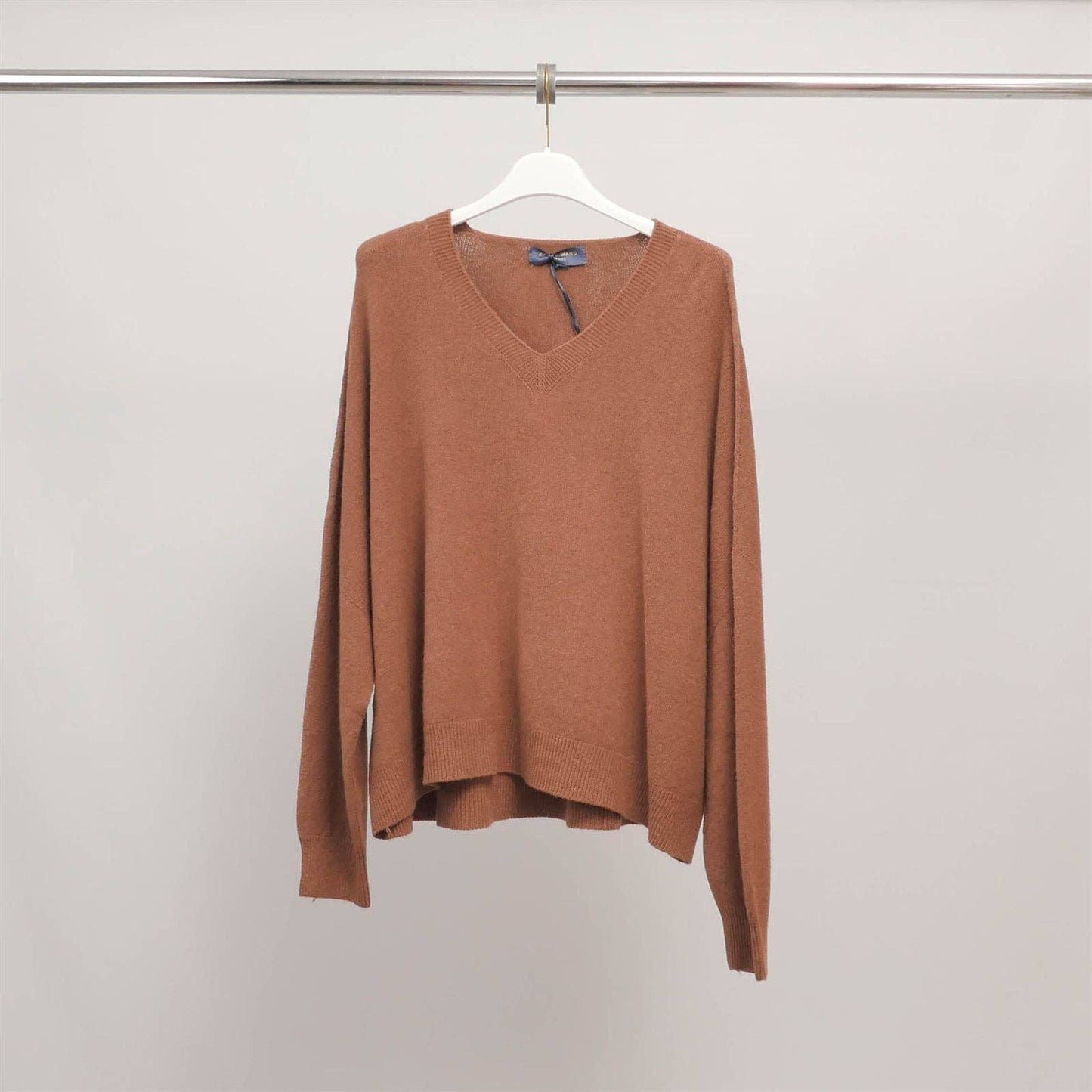 Maglione oversize con scollo a V in maglia morbida