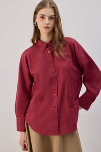 Camicia in gabardine ricamata