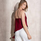 Top fluido drappeggiato con spalline sottili