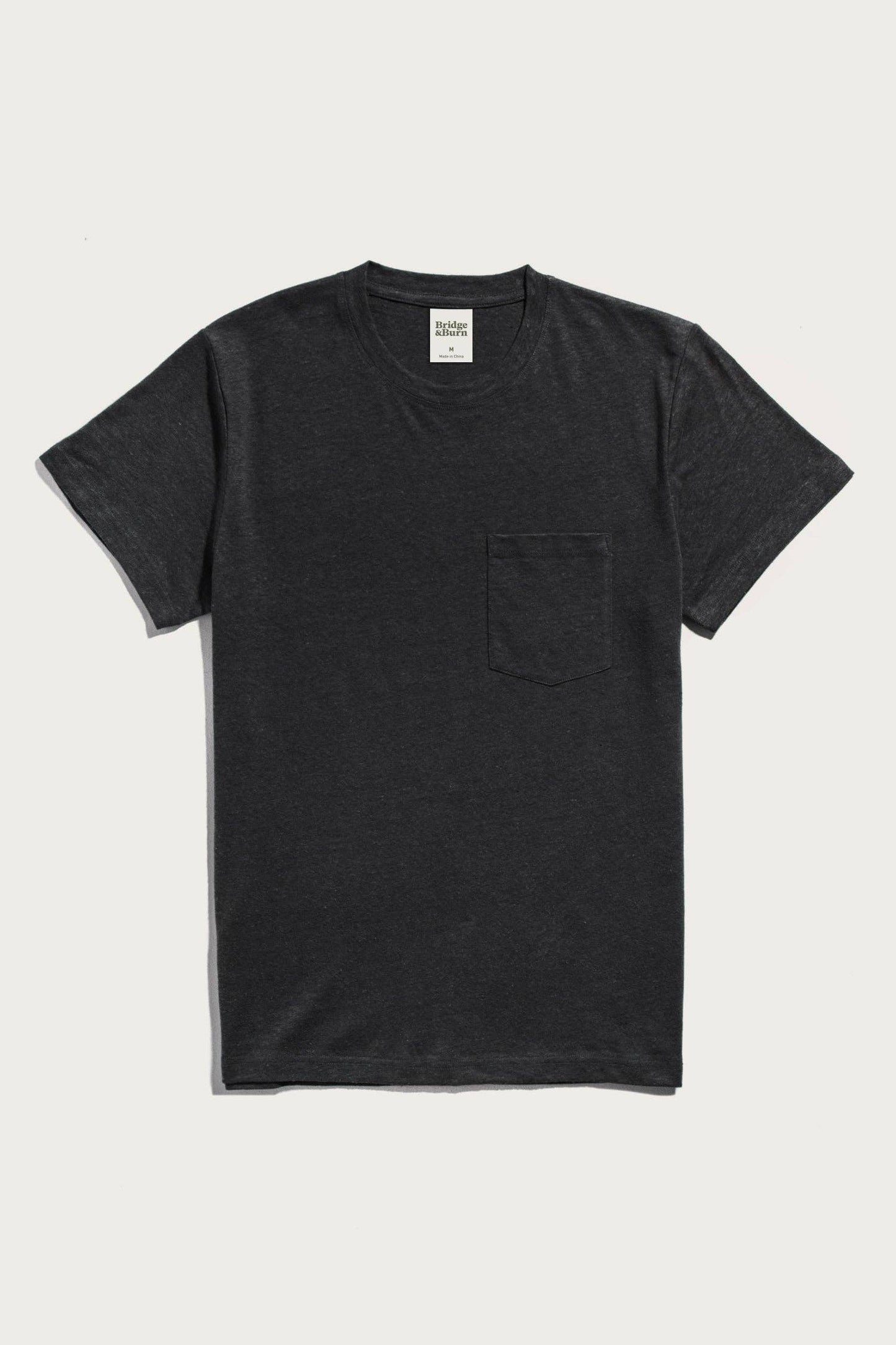 T-shirt con taschino in canapa biologica nero lavato