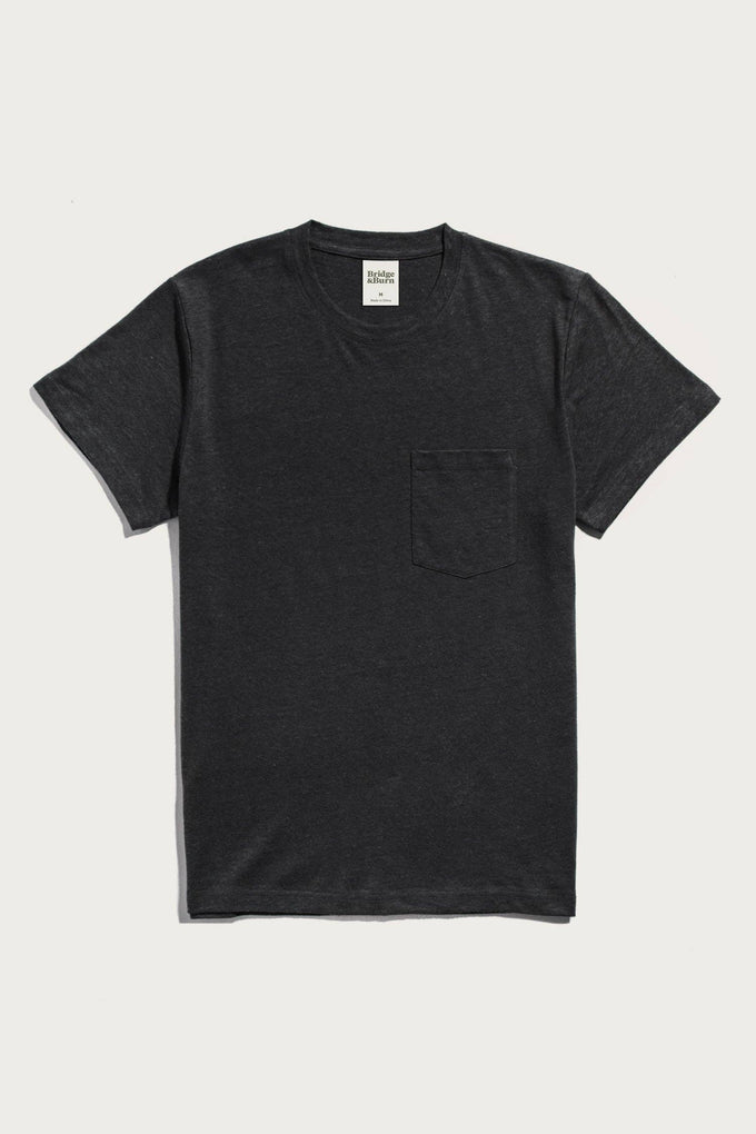 T-shirt con taschino in canapa biologica nero lavato