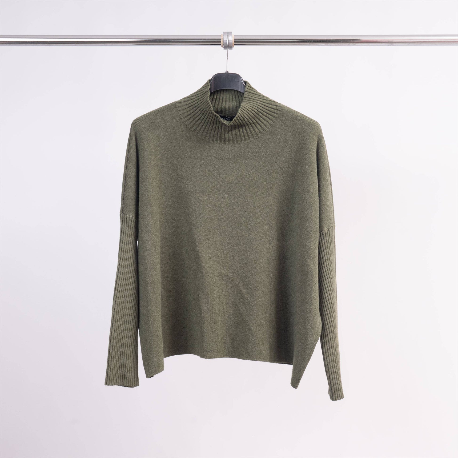 Maglione dolcevita in maglia morbida