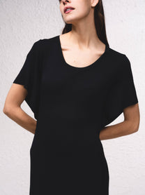Abito midi in maglia a coste con maniche fluide