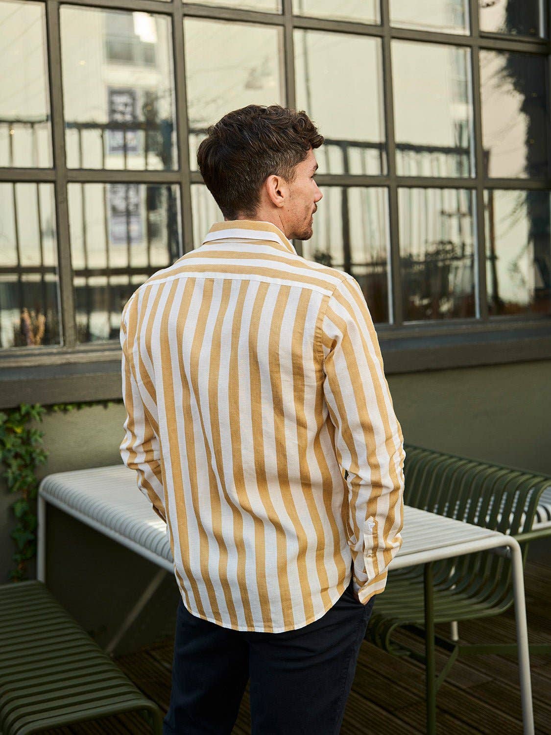 Camicia in lino a righe color ocra Maggia