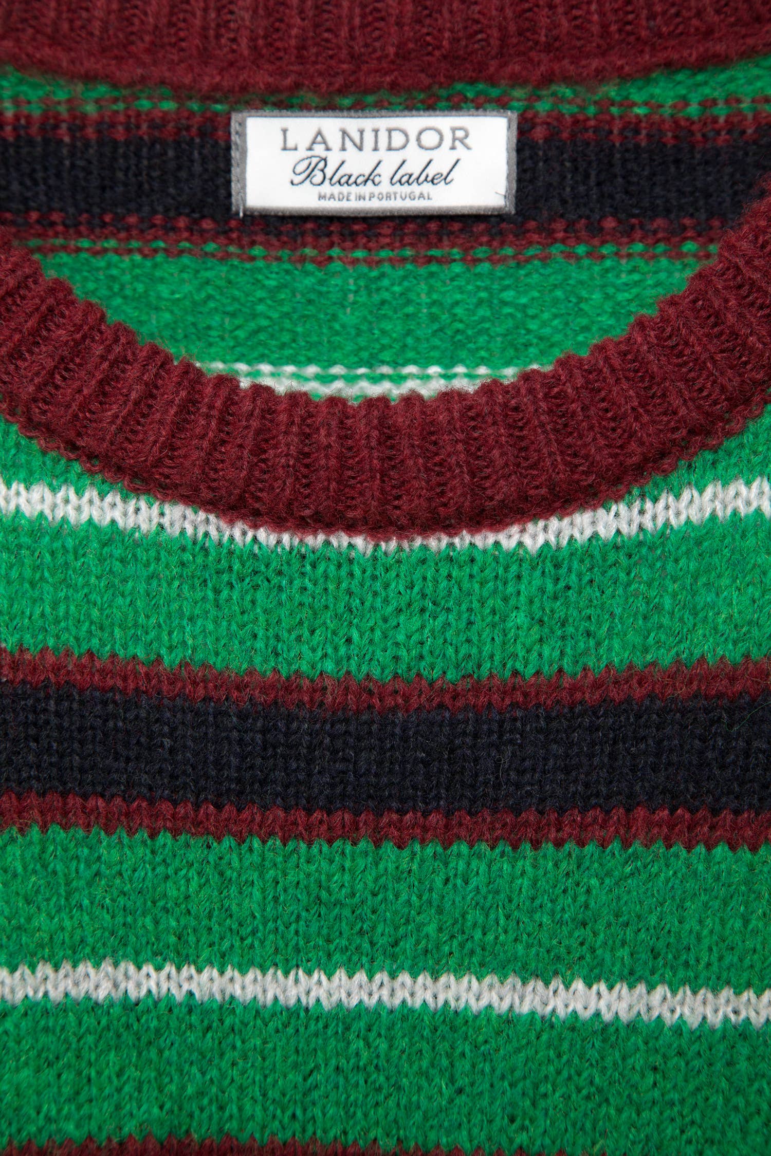 Maglione a righe in maglia