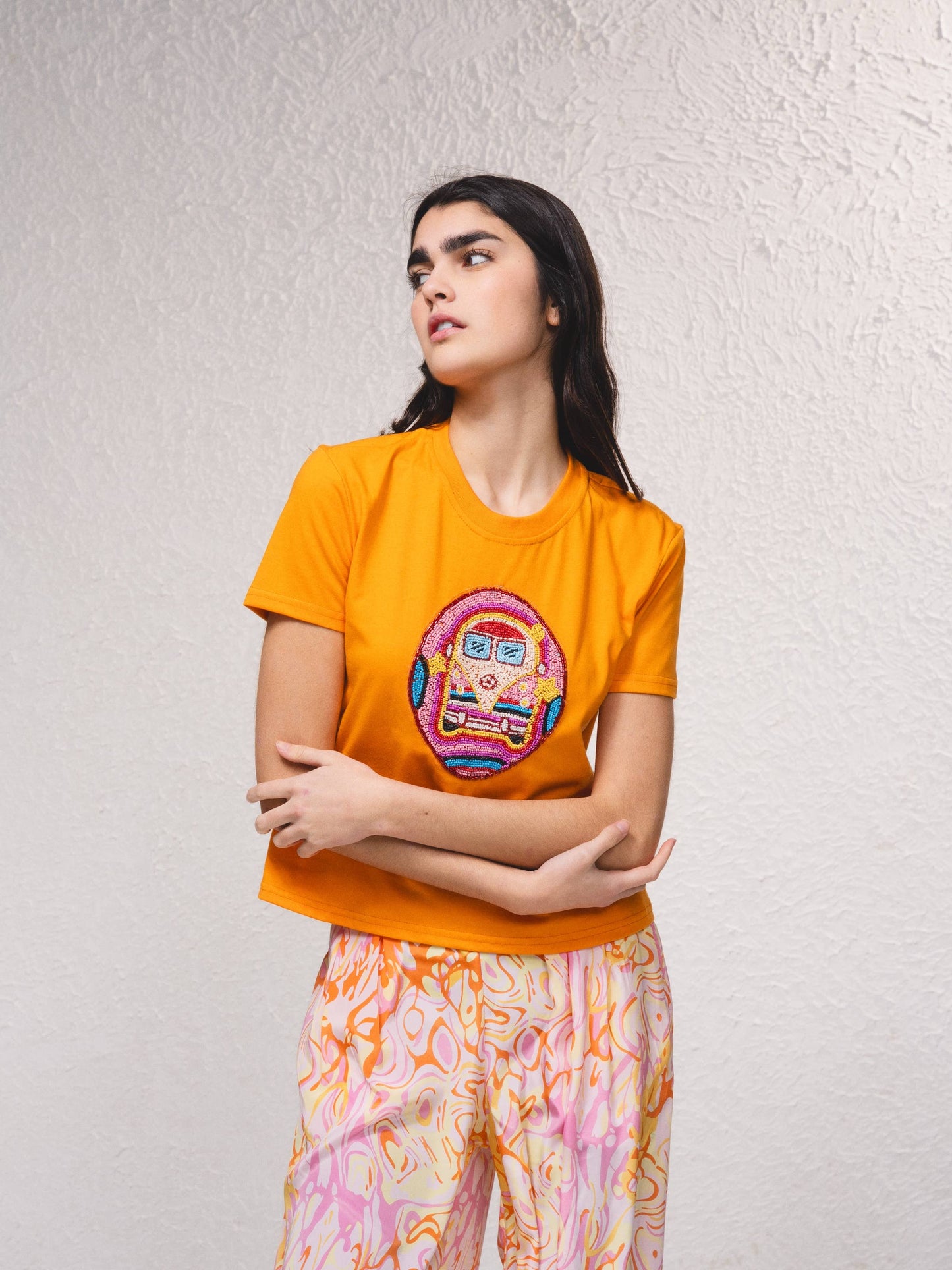 T-shirt in cotone con applicazioni di perline