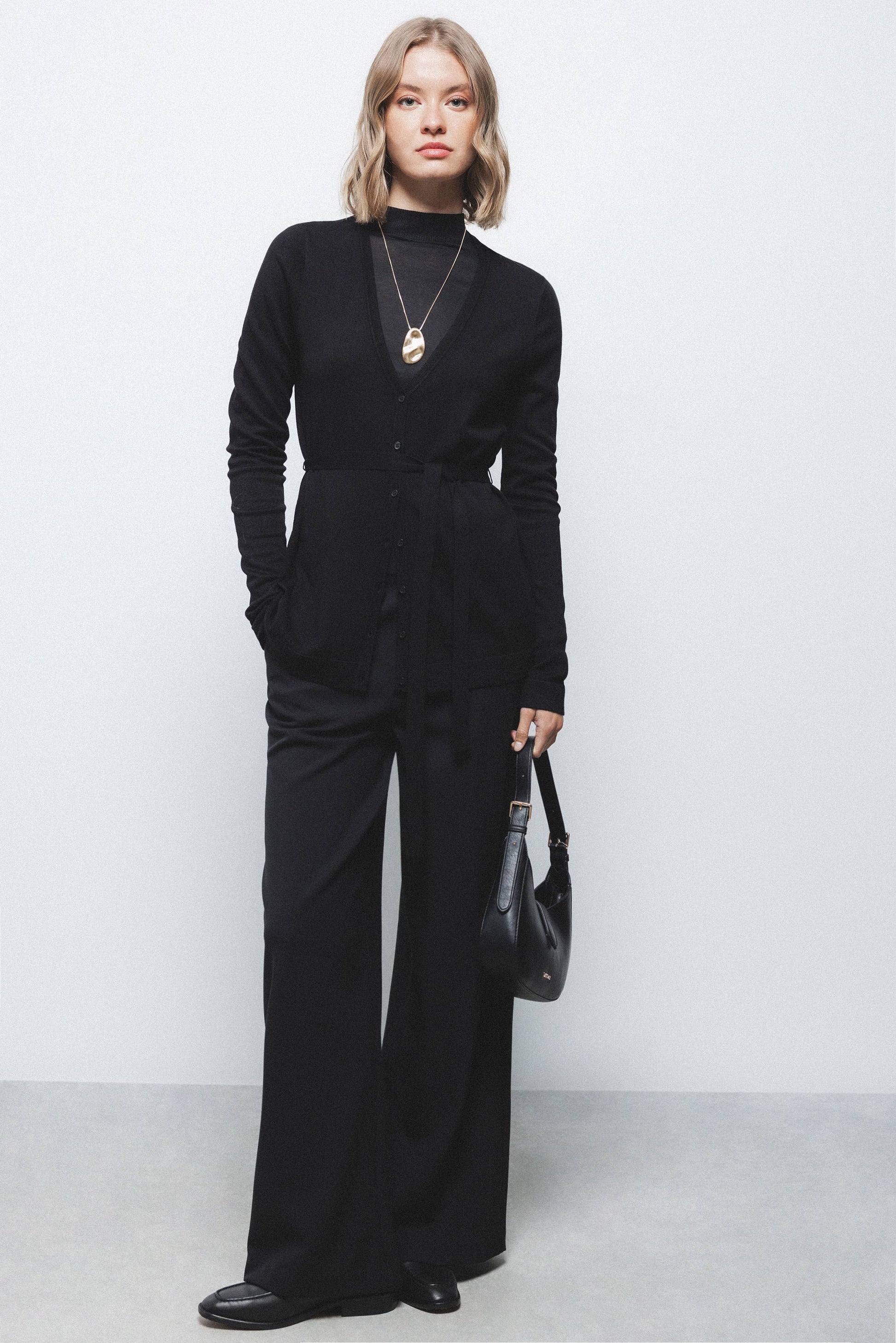 Cappotto cardigan in maglia liscia con cintura