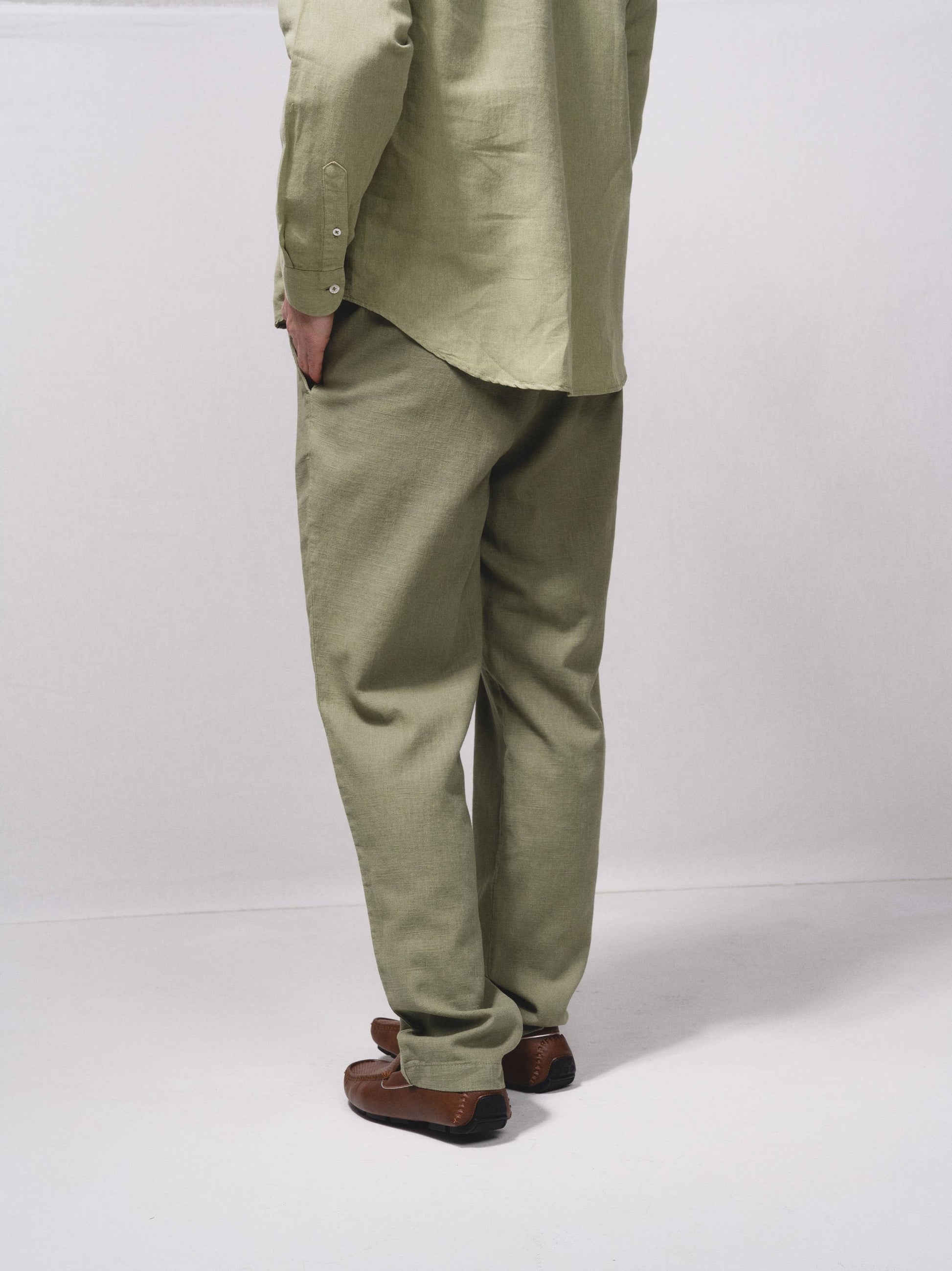Pantaloni in lino misto cotone con vita elasticizzata