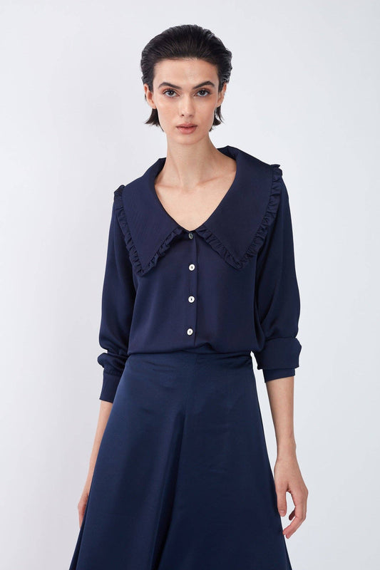 Camicetta oversize Nuda con maxi colletto