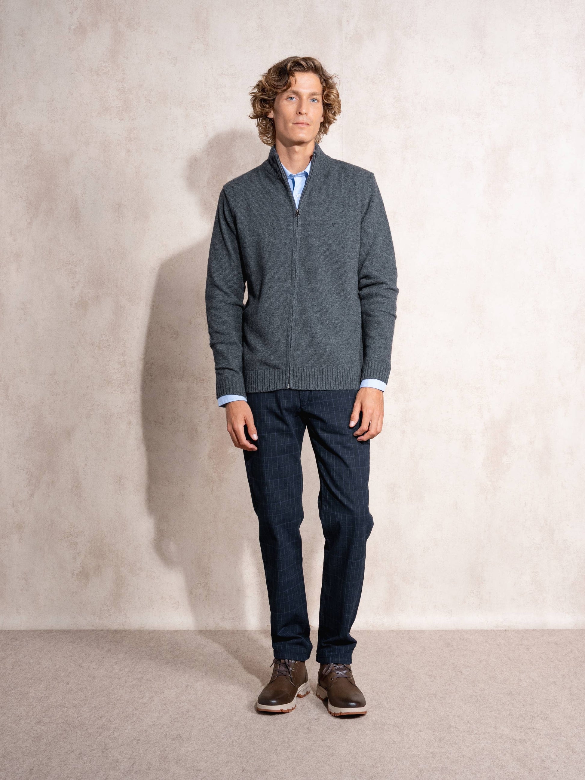 Cardigan in maglia uomo con zip e collo alto