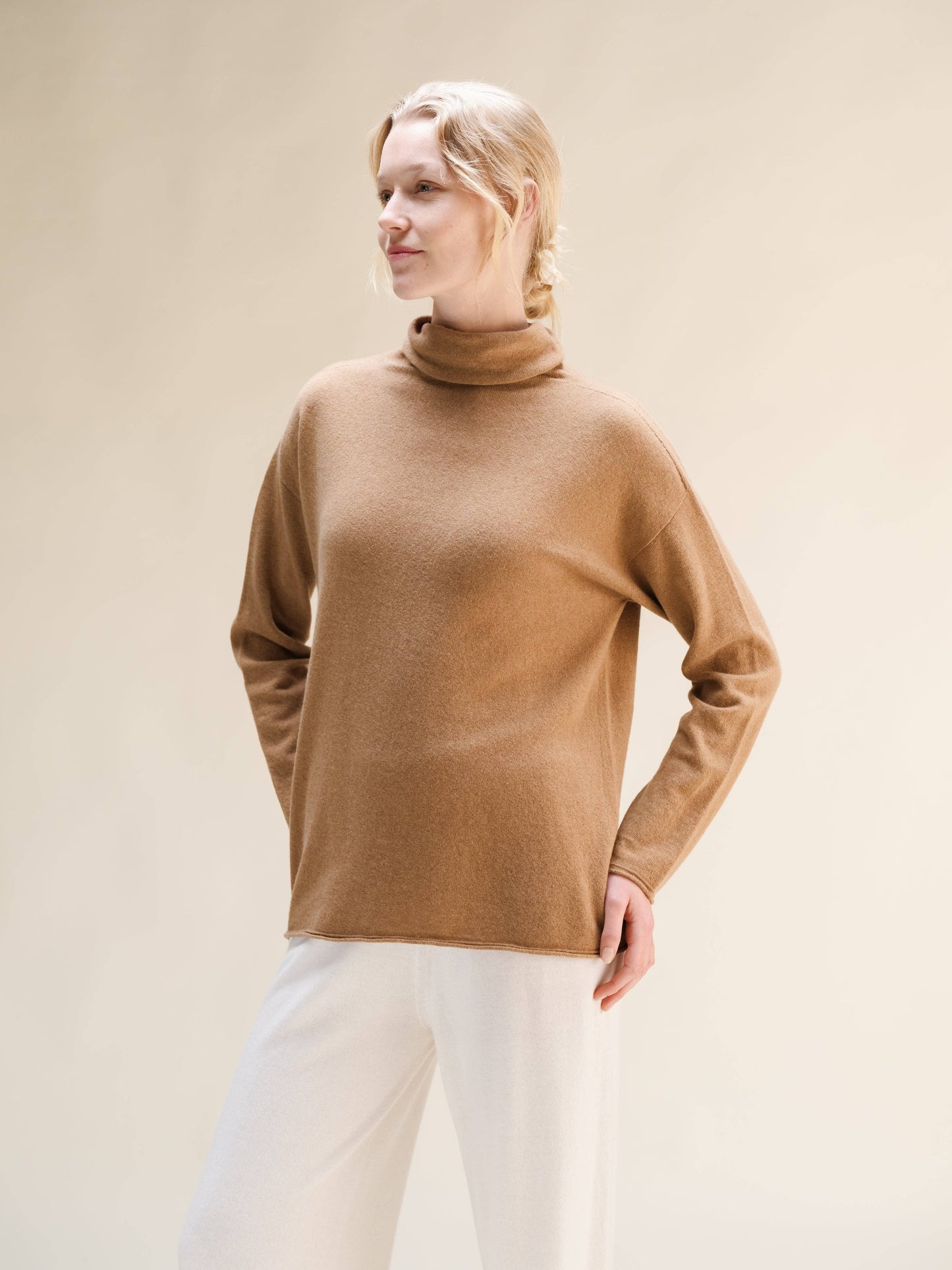 Maglione dolcevita relaxed in misto cashmere 3D knit