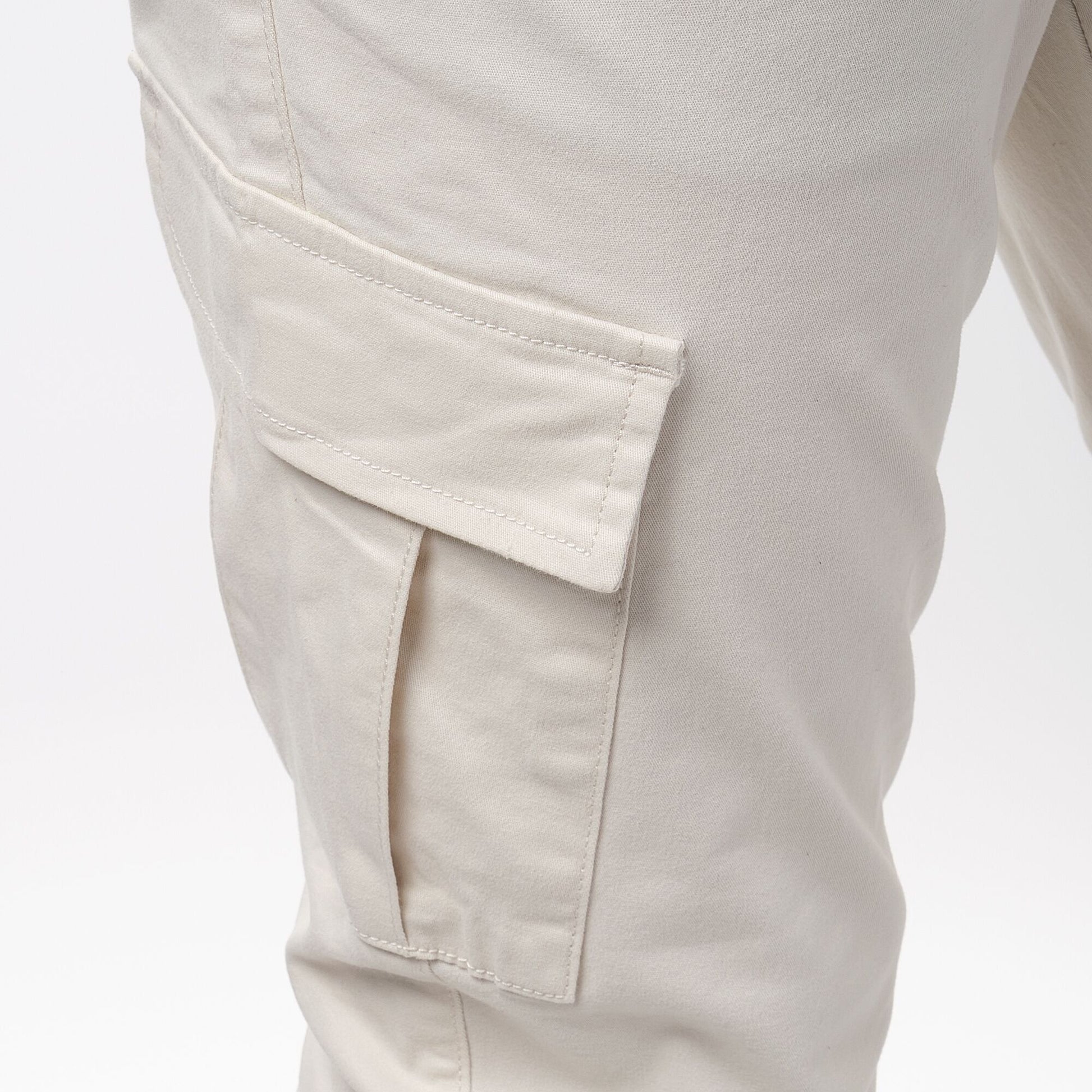 Pantaloni cargo uomo slim in cotone elasticizzato ecrù