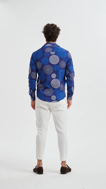 Camicia slim fit elasticizzata blu con stampa digitale