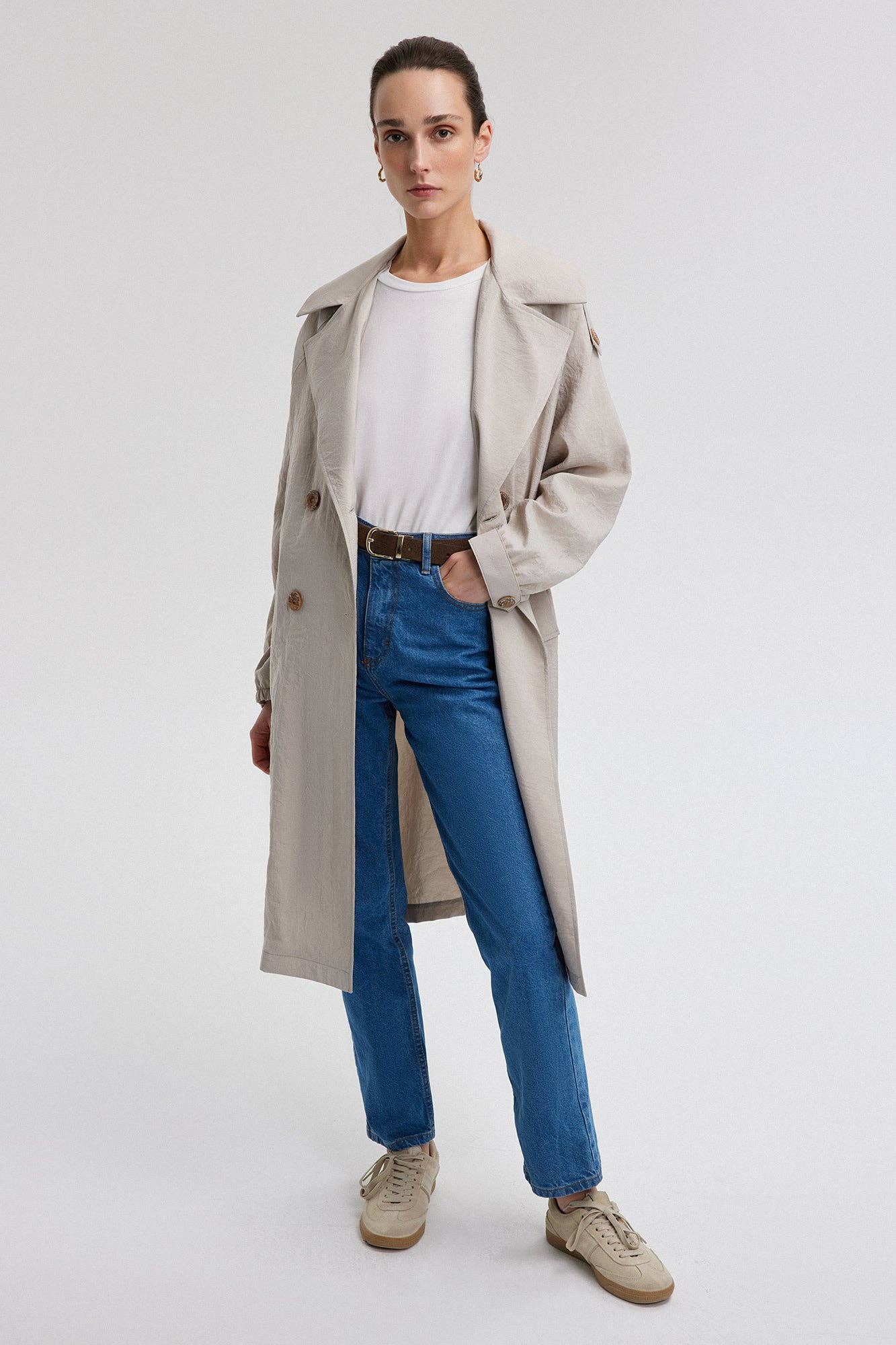 Trench coat con cintura relaxed effetto cupro