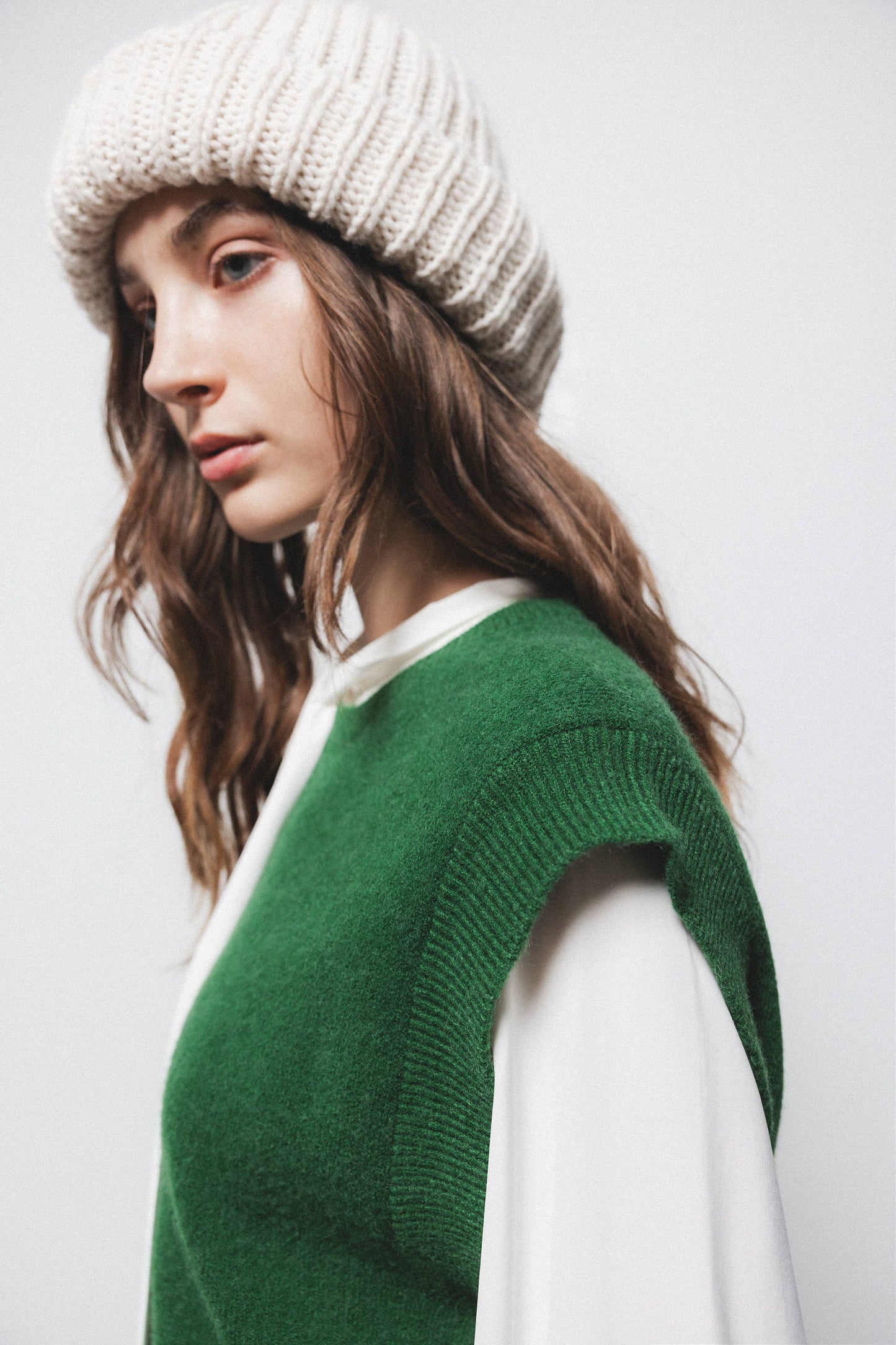 Gilet in maglia rasata con girocollo