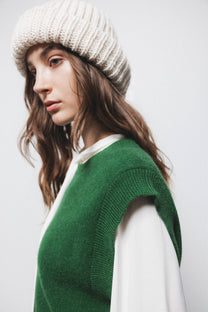 Gilet in maglia rasata con girocollo