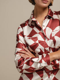 Camicia donna in raso con fantasia geometrica