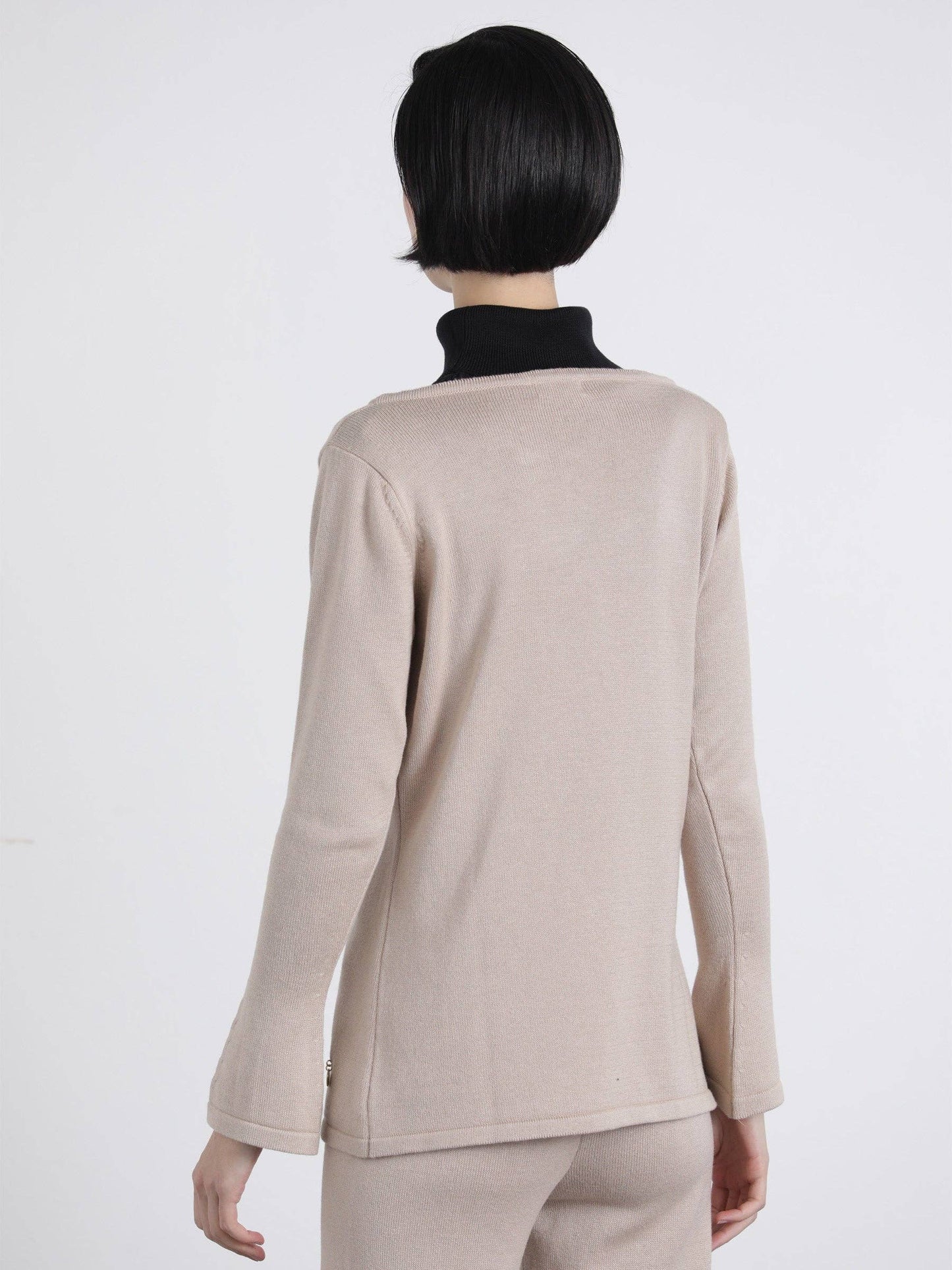 Maglia in Maglia con Scollo Laterale e Manica Lunga