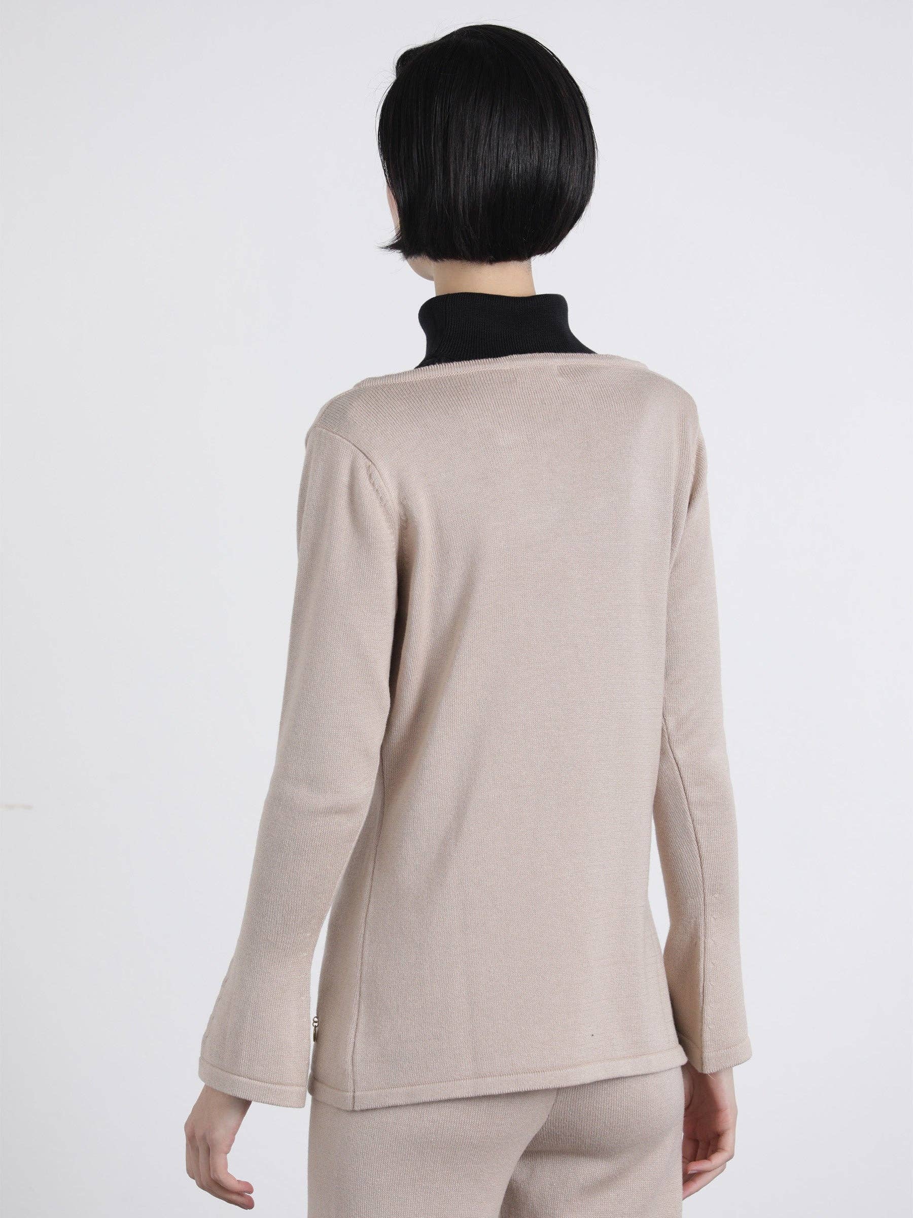 Maglia in Maglia con Scollo Laterale e Manica Lunga