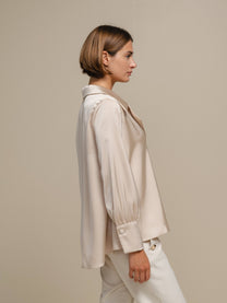 Tunica satinata oversize con bottoni