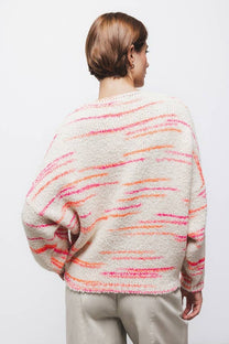 Maglione in maglia a righe con scollo a V