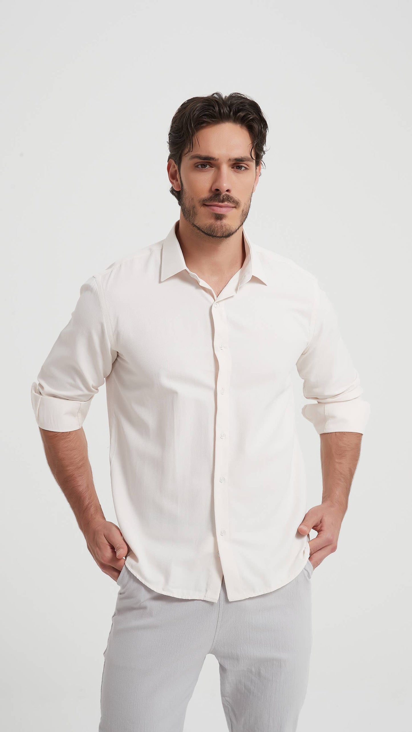 Camicia slim fit in piqué color avorio