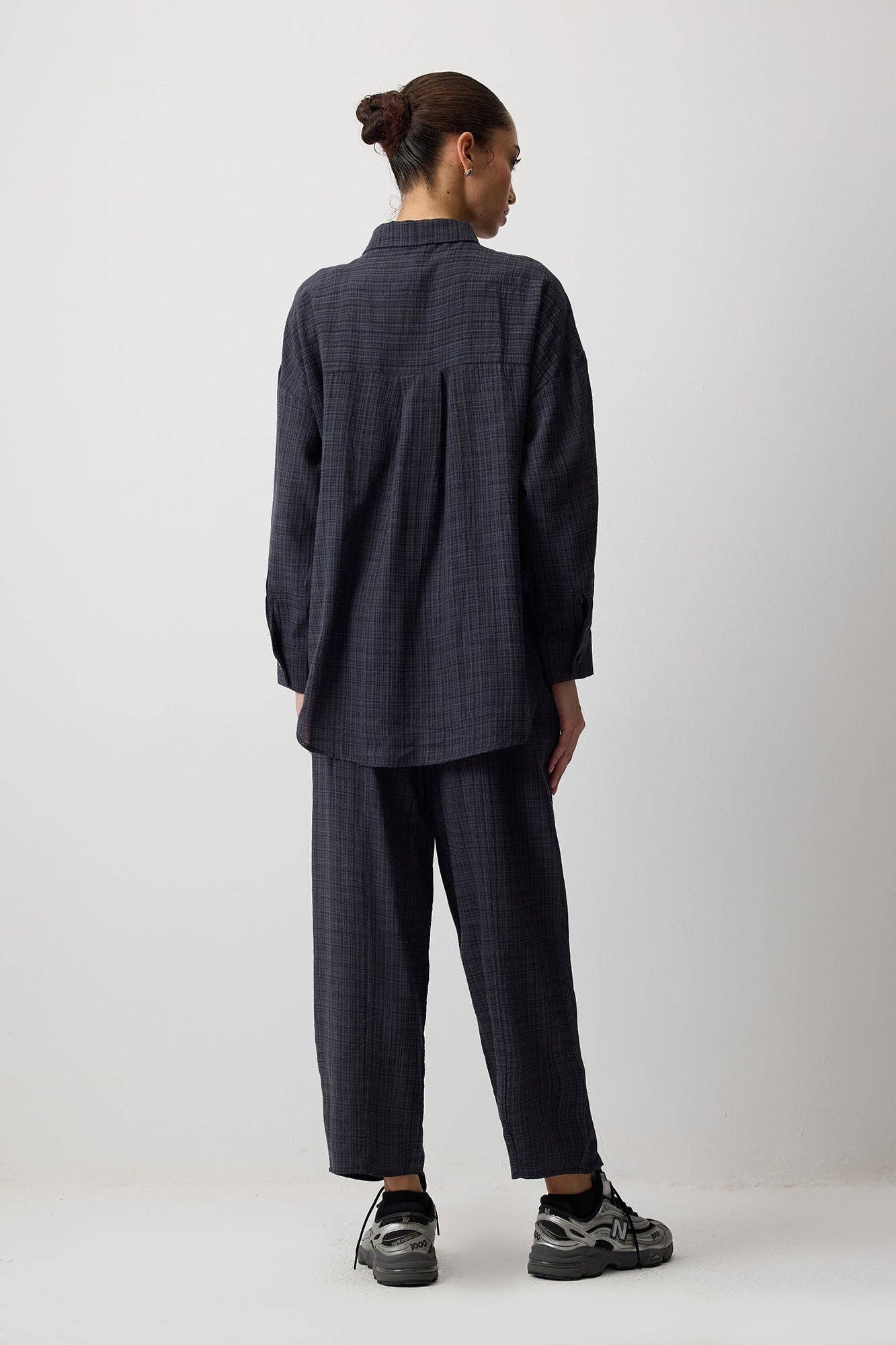 Completo donna camicia e pantaloni a quadri