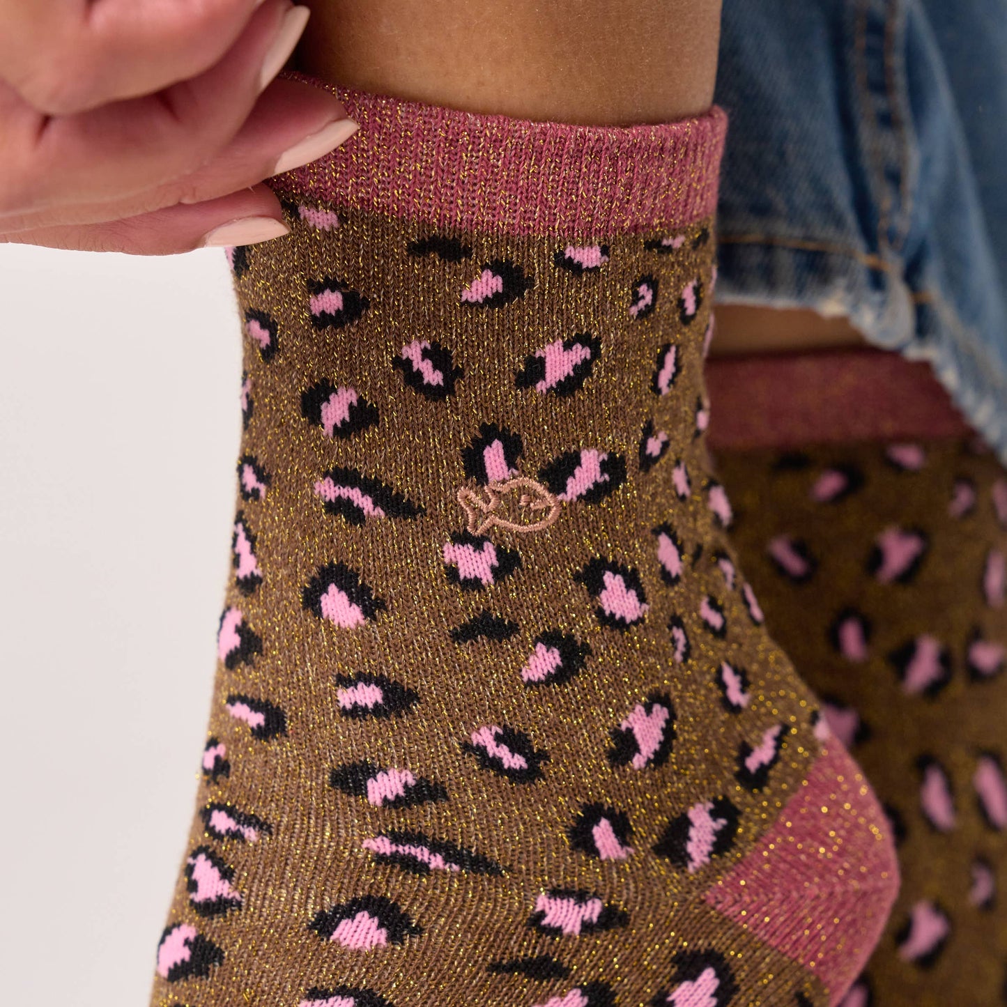 Calzini glitterati leopardati in cotone pettinato marrone e rosa